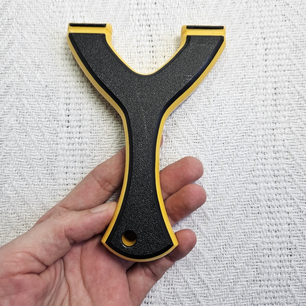 SmosSlings HDPE Slingshot, yellow and black